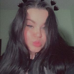 Meet your Posher, Katelyn